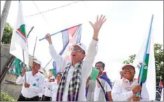  ?? PHA LINA ?? Grassroots Democratic Party take part in a parade to kick off the campaign period on July 10.