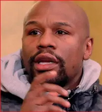  ??  ?? Pretty Boy Floyd Mayweather, 43 anni, è stato campione del mondo in cinque categorie di peso e ha chiuso la carriera imbattuto con 50 vittorie
Tiger Woods invita alla calma