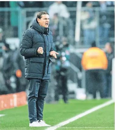  ?? FOTO: DPA/M. BECKER ?? War am Sonntag gegen Augsburg weder mit dem Ergebnis noch mit der Leistung der Mannschaft zufrieden: Borussias Trainer Gerardo Seoane.