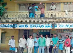  ??  ?? Farmer Biksham protesting at the MRO office in Mahbubabad district.