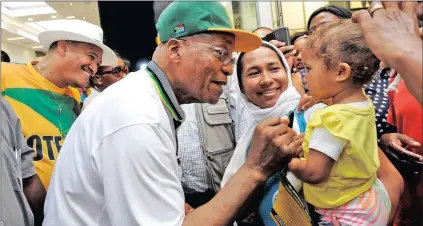  ?? Picture: CINDY WAXA ?? COMEBACK: President Jacob Zuma greets Raabia Meyer’ and her mom Maraweya on a recent visit to Mitchells Plain. The Western Cape is politicall­y unique, where electoral trends stand in sharp contrast to the rest of South Africa, says the writer.