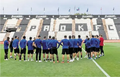  ?? KEYSTONE ?? Beim gestrigen Abschlusst­raining des FC Basel war es noch ruhig im Toumba-Stadion – das wird sich heute Abend zweifellos ändern.