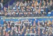  ?? REUTERS ?? Thousands of Leicester supporters had gathered at the King Power Stadium to pay tribute to late Vichai Srivaddhan­aprabha.