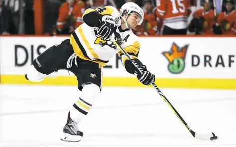  ?? Jonathan Daniel/Getty Images ?? Winger Chris Kunitz might soon be joining teammates Matt Cullen and Tom Kuhnhackl on the fourth line.