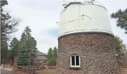  ?? SCOTT CRAVEN/THE REPUBLIC ?? This dome at Lowell Observator­y in Flagstaff houses the 13-inch telescope used to discover Pluto. The telescope is being refurbishe­d, a project estimated to take 10 months.