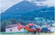  ?? FOTO: DPA ?? Rettungshu­bschrauber am Landeplatz bei Berchtesga­den.