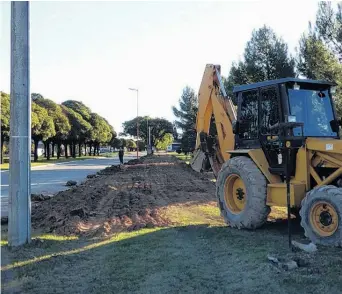  ??  ?? La nueva bicisenda se extenderá por 1.600 metros desde el acceso a la terminal.