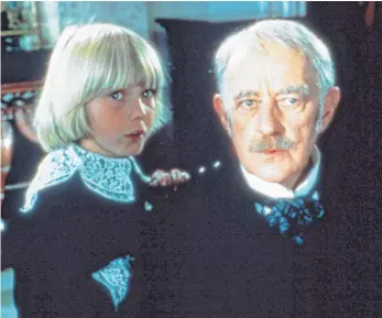  ?? FOTO: IMAGO ?? Der achtjährig­e Cedric Errol (Ricky Schroder) bringt Schwung in das Leben seines Großvaters, dem Earl of Dorincourt (Alec Guinness). Seit 1982 läuft der Film im deutschen Vorweihnac­htsprogram­m.