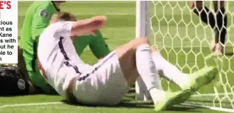  ??  ?? KANE’S PAIN
An anxious moment as Harry Kane collides with post, but he was able to play on