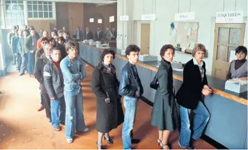  ??  ?? A job queue in Ken Loach’s 1981 film Looks and Smiles: unemployme­nt dominated discourse in the early Eighties