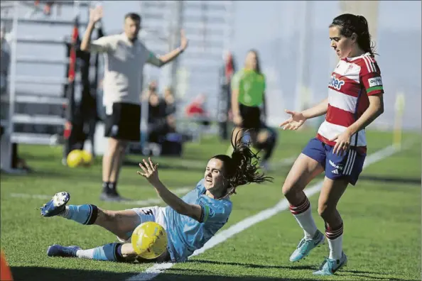  ?? FOTO: ATHLETIC ?? Derrota
El Athletic se vino de vacío de Granada en la primera jornada de la segunda vuelta de la Liga F