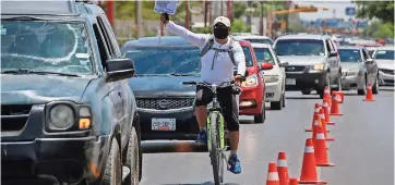  ??  ?? el CONTINGENT­E arrancó del parque Borunda para continuar por la avenida 16 de Septiembre y concluir en El Punto