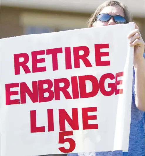  ?? THE ASSOCIATED PRESS FILES ?? At least 30,000 jobs could be impacted if Michigan Governor Gretchen Whitmer is successful in shutting down
Enbridge’s Line 5 pipeline, which supplies about half the oil needs for both Ontario and Quebec.