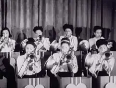  ??  ?? The all-women Internatio­nal Sweetheart­s of Rhythm band in a 1940s Soundie (YouTube )