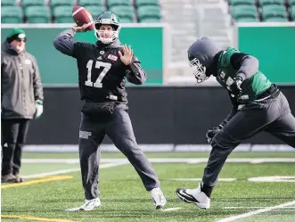  ?? BRANDON HARDER ?? Roughrider­s quarterbac­k Zach Collaros must ensure the offence does its part if Saskatchew­an hopes to beat the Winnipeg Blue Bombers in the West Division semifinal Sunday afternoon at Mosaic Stadium.