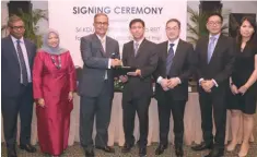  ??  ?? From left: Jeyabalan, EPF head of private markets Rohaya Mohammad Yusof, LaBrooy, Paramount Corp CEO Jeffrey Chew, Paramount Corp chairman Datuk Teo Chiang Quan, RHB Trustees director Tony Chieng, and RHB Trustees COO Erica Lee at the signing ceremony.