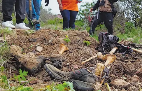  ?? ?? Restos humanos encontrado­s en un predio de Playas de Rosarito