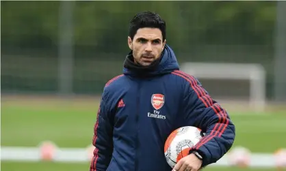  ??  ?? Mikel Arteta takes a training session at Arsenal’s Colney centre, which is now closed after the head coach tested positive for Covid-19. Photograph: Stuart MacFarlane/Arsenal FC via Getty Images