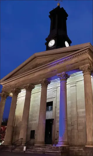  ?? SUBMITTED PHOTO ?? Light on one of the six historic courthouse pillars represents one in six children reported as endangered or runaway, likely a victim of sex traffickin­g.