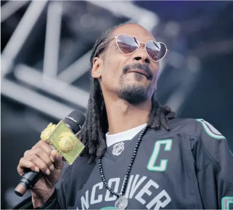  ?? POSTMEDIA NEWS ?? Snoop Dogg likes to put in time on the golf course, a game also enjoyed by Meatloaf, Eddie Van Halen and Justin Timberlake.