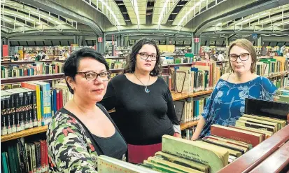  ?? DANIEL TEIXEIRA/ESTADÃO ?? Guia. Juliana Gomes, Michelle Henriques e Juliana Leuenroth (D), do Leia Mulheres; abaixo, fundador da TAG, Arthur Dambros