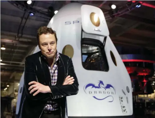  ??  ?? Elon Musk er berømt for at ville redde menneskehe­den ved at sende den med en raket til Mars. Og berygtet for et temperamen­t, der på nogle dage helt af sig selv kunne sende ham til månen.