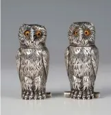  ?? © TOOVEY’S 2021. ?? A pair of Victorian novelty silver owl salt and pepper, London 1879, by Thomas Johnson II, height 6.5cm