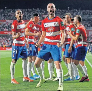  ??  ?? Duarte grita con fuerza su gol a Osasuna, que dio la victoria el Granada.