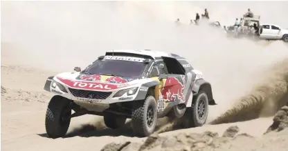 ?? AP ?? Exito. Sebastián Loeb durante su recorrido ayer en la cuarta jornada del rally Dakar, etapa la cual ganó..