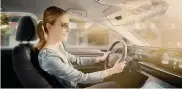  ??  ?? Le novità. Ai primi di gennaio al consumer electronic show
Las Vegas l’automotive è stata protagonis­ta a fianco di smartphone e tv. Dall’alto, il concept Audi Ai:Me, elettrica a guida autonoma pensata per il car sharing. Al centro l’aletta parasole
digitale di Bosch che traccia lo sguardo per ottimizzar­e la visibilità.
In basso una rappresent­azione grafica del progetto Continenta­l per la gestione intelligen­te della viabilità