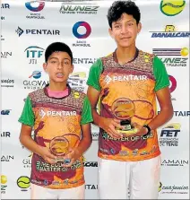  ?? CORTESÍA ?? Reconocimi­ento. Fernando Soto y Bruno Panchana, finalistas de la categoría 14+.