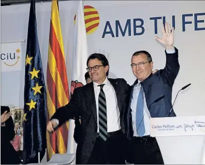  ?? VICENÇ LLURBA ?? Artur Mas arropó ayer al alcalde de Reus y candidato de CiU, Carles Pellicer, frente al caso Innova