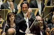  ??  ?? Maestro Riccardo Muti sul podio