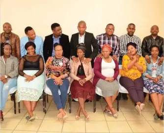  ??  ?? The couples who attended the first meeting with Siviwe and Beaulah Pikelela (second from right).