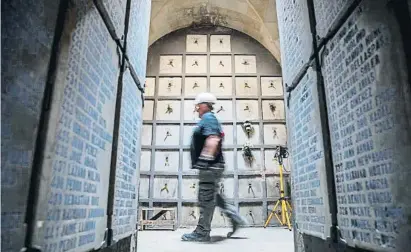  ?? Llibert Teixidó ?? Detalle del mausoleo que se inauguró en 1904 y cuya restauraci­ón está previsto que dure cuatro meses