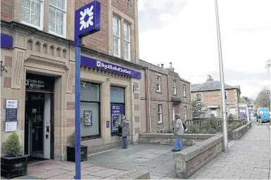  ?? REUTERS ?? A Royal Bank of Scotland branch in Melrose, Scotland.