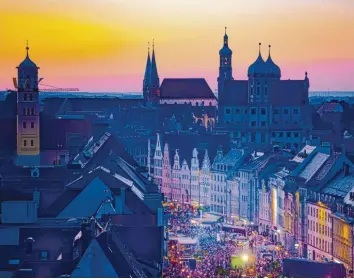  ?? Foto: Klaus Rainer Krieger ?? Die Sommernäch­te locken jedes Jahr viele tausend Besucher nach Augsburg. Sie sind für Ende Juni wieder eingeplant. Ob das Stadtfest wirklich stattfinde­t, ist noch offen.