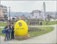  ??  ?? U proljeće se posebna pažnja posvećuje zelenim površinama i gradskim gredicama