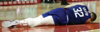  ?? ALEX GALLARDO/THE ASSOCIATED PRESS ?? Clippers forward Blake Griffin took an accidental elbow to the head on Saturday against the Warriors.