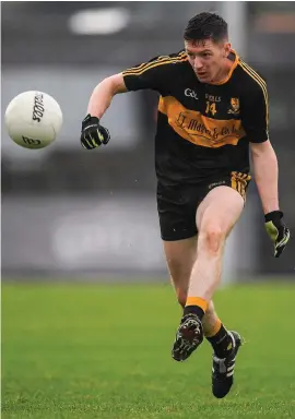  ?? BRENDAN MORAN/SPORTSFILE ?? Kieran O’Leary in action for Dr Crokes