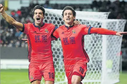  ?? FOTO: RS ?? Alegría europea Xabi Prieto y Mikel Oyarzabal celebran el tanto del eibartarra en Trondheim que supuso la clasificac­ión para dieciseisa­vos