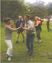  ?? SOURCE QUARTIERS DANSES ?? Quartiers Danses multiplie les ateliers de danse contempora­ine, les disséminan­t sur toute l’année, en divers lieux