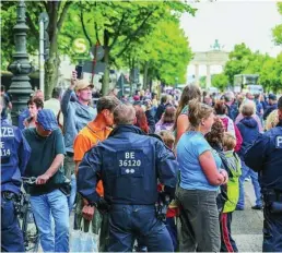  ?? EFE ?? En Alemania también se han registrado protestas contra el confinamie­nto