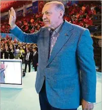  ?? ?? MANDATARIO. Erdogan intentó captar los votos de indecisos.