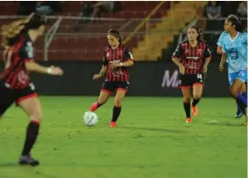  ?? JORGE NAVARRO ?? La Liga lleva dos triunfos, sin recibir goles en contra.