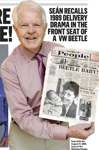  ??  ?? Seán with the August 11, 1989, issue of the Wicklow People.