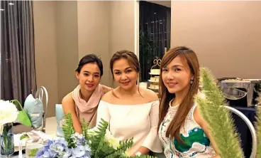  ??  ?? Maybelle Yu, Blessie Uy & Jeannie Yeung.