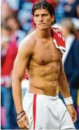  ?? Foto: dpa ?? Mario Gomez 2009 in Stuttgart: 2018 spielt er wieder für den VfB.