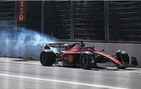  ?? IMAGO ?? Ferrari-star Charles Leclerc musste als Spitzenrei­ter das Rennen mit einem Motorschad­en aufgeben.