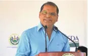 ??  ?? Reacción. En un evento relacionad­o al campo educativo, el vicepresid­ente Ortiz reaccionó al anuncio que hizo el secretario general del FMLN.